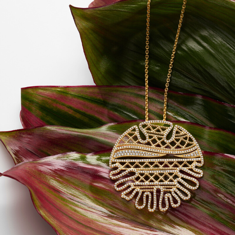 collier AC by AC porté