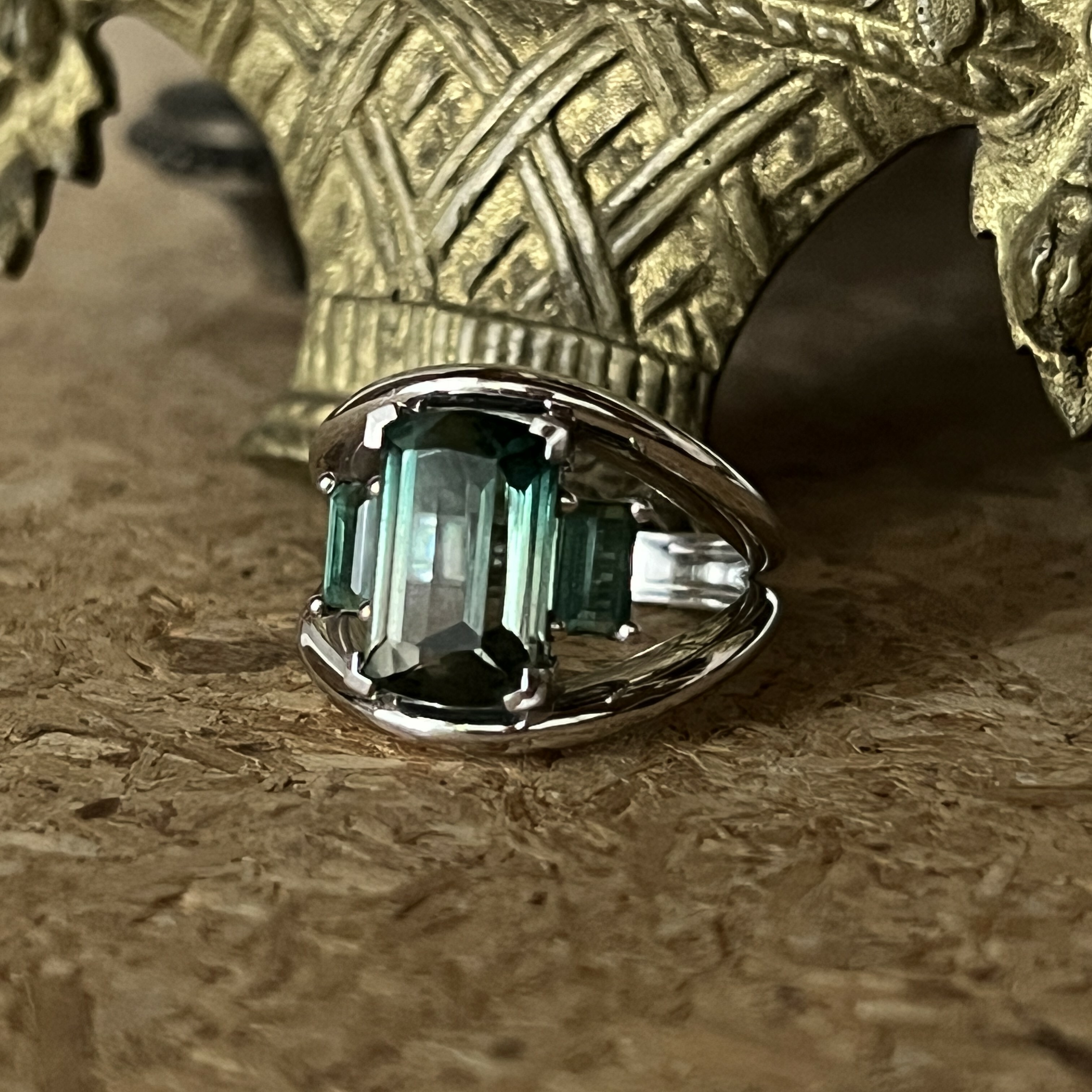 Bague avec tourmaline vert émeraude