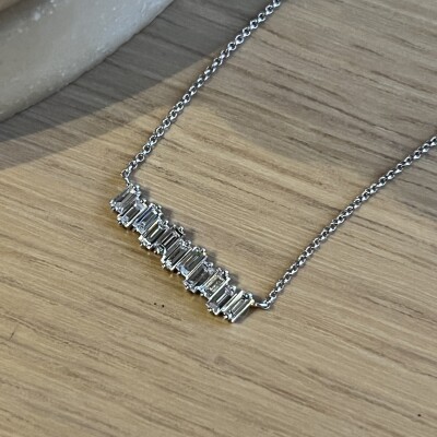 Collier Los Angeles en or blanc et diamants de taille baguette