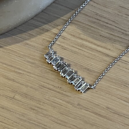 Collier Los Angeles en or blanc et diamants de taille baguette