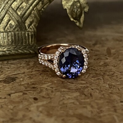 Bague Tanzanie en or rose, tanzanite de 3,43 carats et diamants