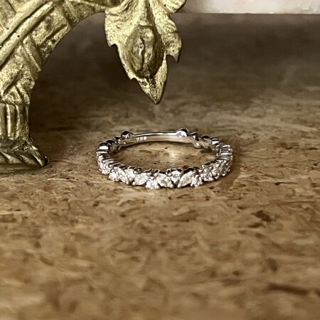 Bague Hype en or blanc, diamants de taille marquise et diamants