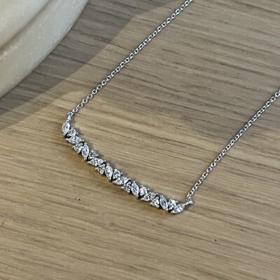 Collier Hype en or blanc, diamants de taille marquise et diamants