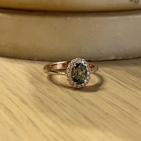 Bague Héritage en or rose, saphir vert et diamants