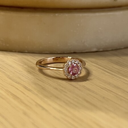 Bague Héritage en or rose, saphir rose et diamants