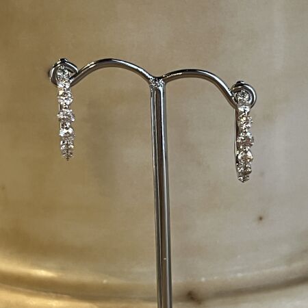 Boucles d’oreilles en or blanc et diamants