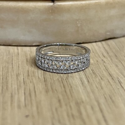 Bague Dentelles en or blanc et diamants