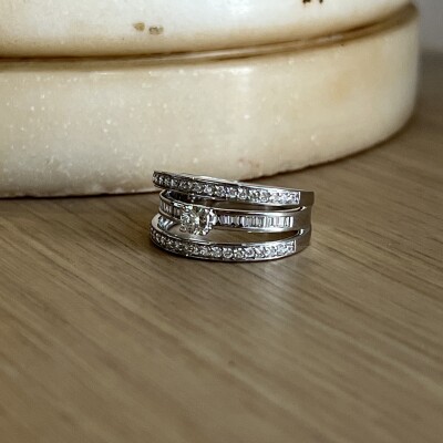 Bague Structure en or blanc et diamants