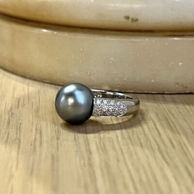 Bague Galaxy en or blanc, perle de Tahiti et diamants