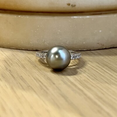 Bague Galaxy en or blanc, perle de Tahiti et diamants