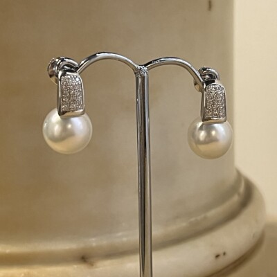 Boucles d’oreilles Galaxy en or blanc, perles des mers du sud et diamants