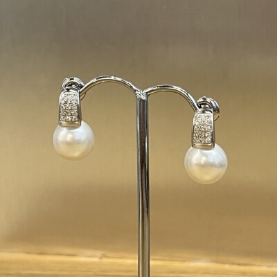 Boucles d’oreilles Galaxy en or blanc, perles des mers du sud et diamants