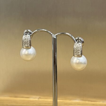 Boucles d’oreilles Galaxy en or blanc, perles des mers du sud et diamants