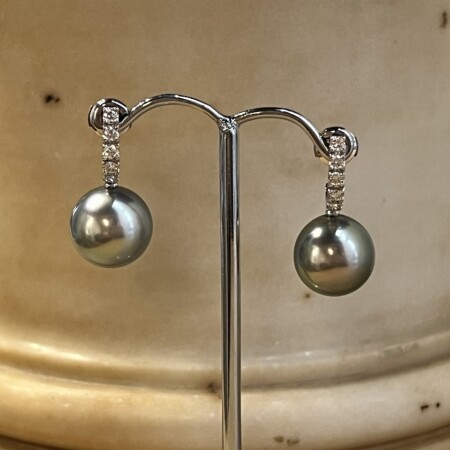 Boucles d’oreilles Galaxy en or blanc, perles de Tahiti et diamants