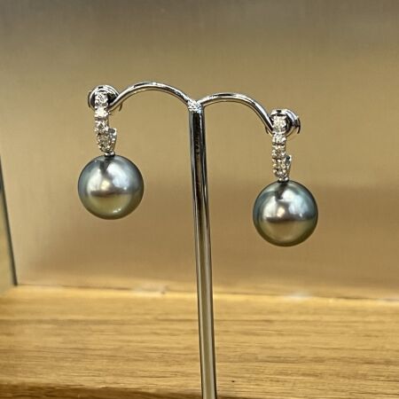 Boucles d’oreilles Galaxy en or blanc, perles de Tahiti et diamants