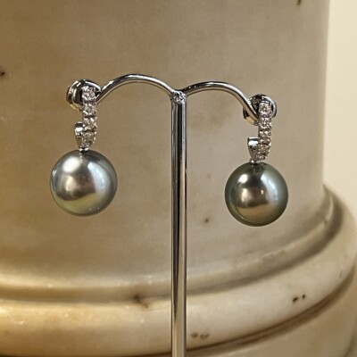 Boucles d’oreilles Galaxy en or blanc, perles de Tahiti et diamants