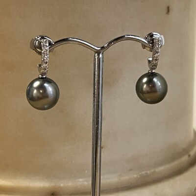 Boucles d’oreilles Galaxy en or blanc, perles de Tahiti et diamants