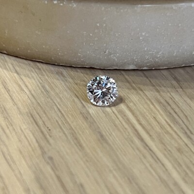 Diamant moderne de 1,02 carat blanc H VVS1