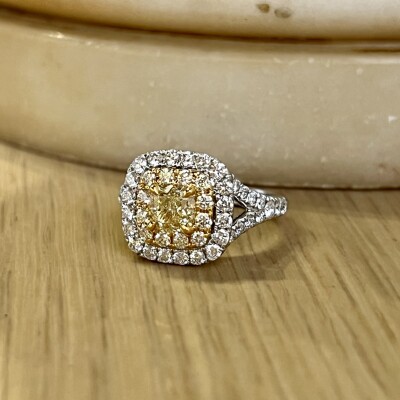 Bague Spring en or blanc et or jaune, diamant jaune de taille coussin de 1,01 carat et diamants