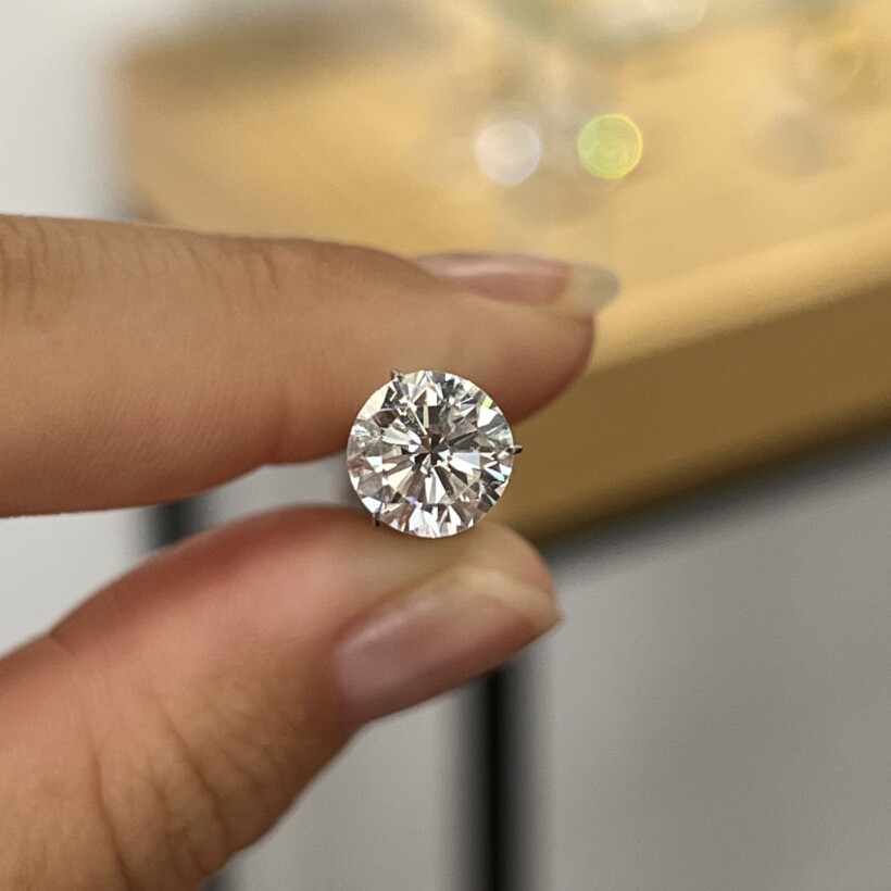 Diamant moderne de 1,81 carat extra blanc G VS2