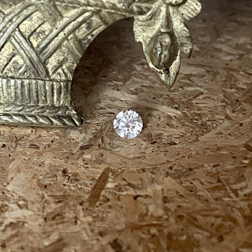 Diamant moderne de 0,70 carat blanc H SI1