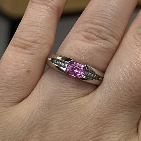 Bague Arcole en or blanc, saphir rose de 1 carat et diamants