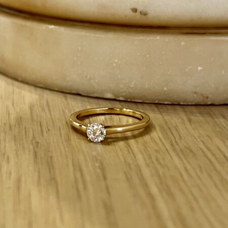 Solitaire en or jaune et diamant de 0,30 carat