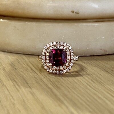 Bague Arès en or rose, rhodolite de 2,67 carats et diamants