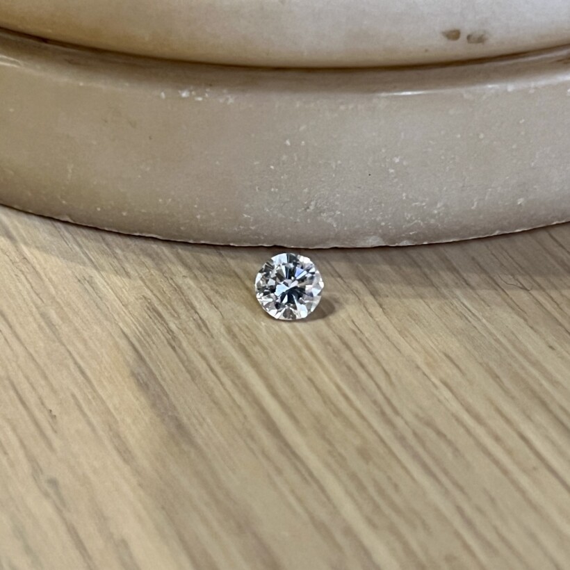 Diamant moderne de 1,02 carat extra blanc F SI1
