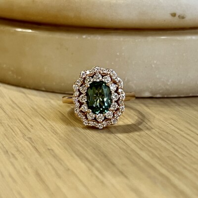 Bague Ponte Vecchio en or rose, tourmaline verte de 1,40 carat et diamants