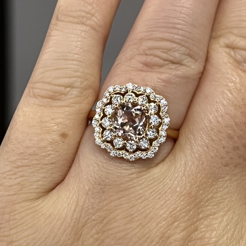 Bague Ponte Vecchio en or rose, morganite de taille coussin de 1,39 carat et diamants