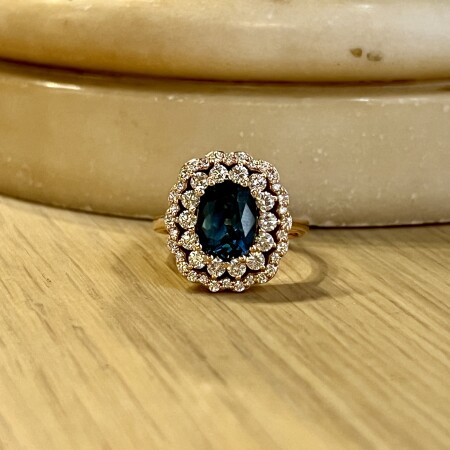 Bague Ponte Vecchio en or rose, topaze Blue London de 2,60 carats et diamants