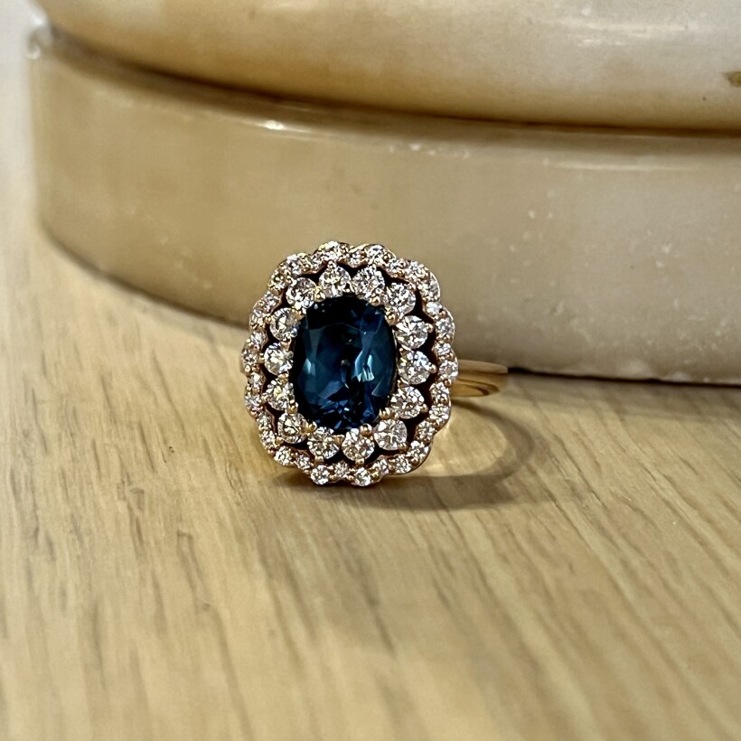 Bague Ponte Vecchio en or rose, topaze Blue London de 2,60 carats et diamants