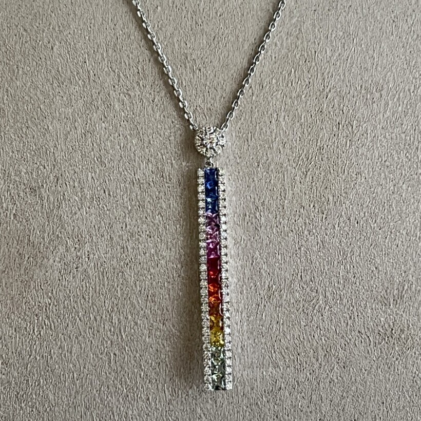 Collier Rainbow en or blanc, saphirs multicolores de 1,15 carat et diamants