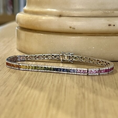 Bracelet Rainbow en or blanc, saphirs multicolores et diamants