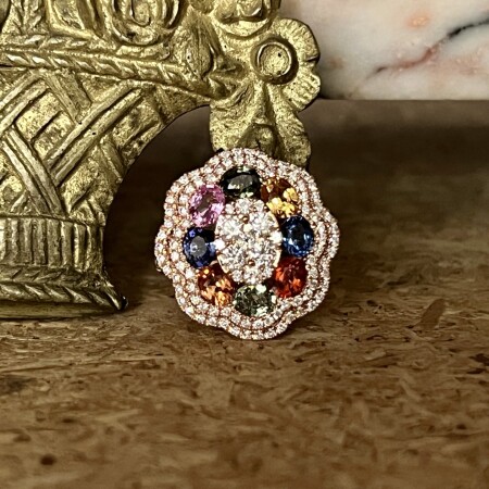 Bague Rainbow en or rose, saphirs multicolores de 2,55 carats et diamants