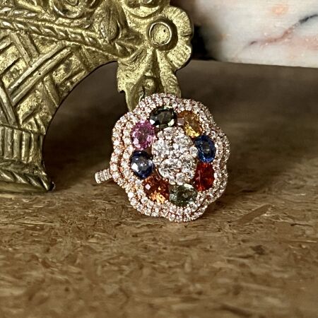 Bague Rainbow en or rose, saphirs multicolores de 2,55 carats et diamants