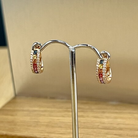 Boucles d’oreilles Rainbow en or rose, saphirs multicolores et diamants