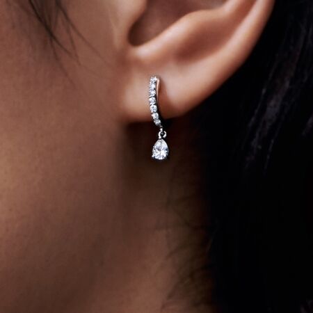 Boucles d'oreilles Los Angeles en or blanc, diamant de taille poire et diamants