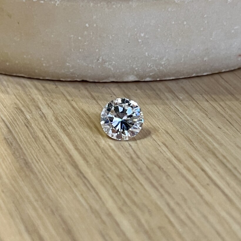 Diamant moderne de 1,73 carat extra blanc G VS1