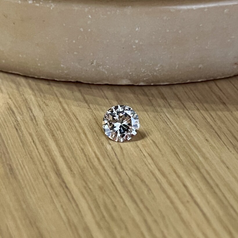 Diamant moderne de 1 carat blanc exceptionnel E pur 10x