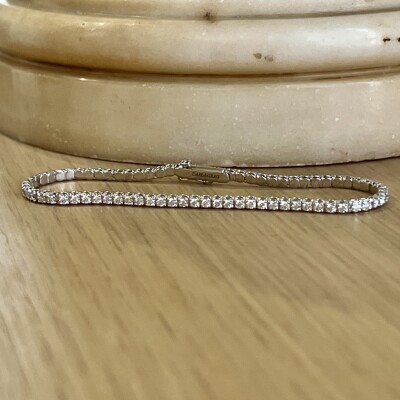 Bracelet Rivière éternelle en or blanc et diamants pour 2 carats