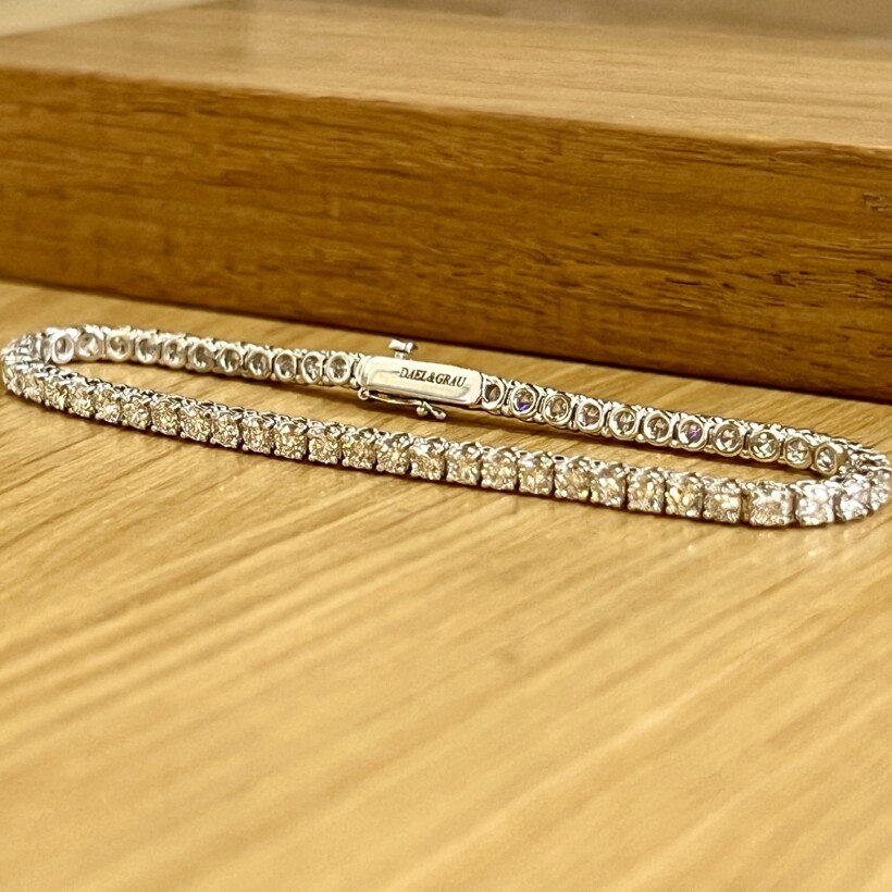 Bracelet Rivière éternelle en or blanc et diamants pour 3,8 carats