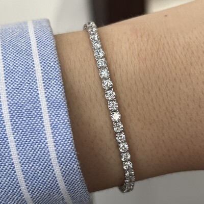 Bracelet Rivière éternelle en or blanc et diamants pour 4,5 carats