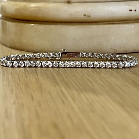 Bracelet Rivière éternelle en or blanc et diamants de 5,3 carats