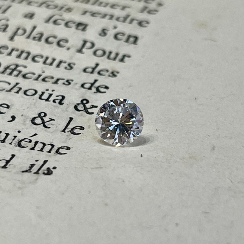 Diamant moderne de 1,60 carat blanc exceptionnel E SI1