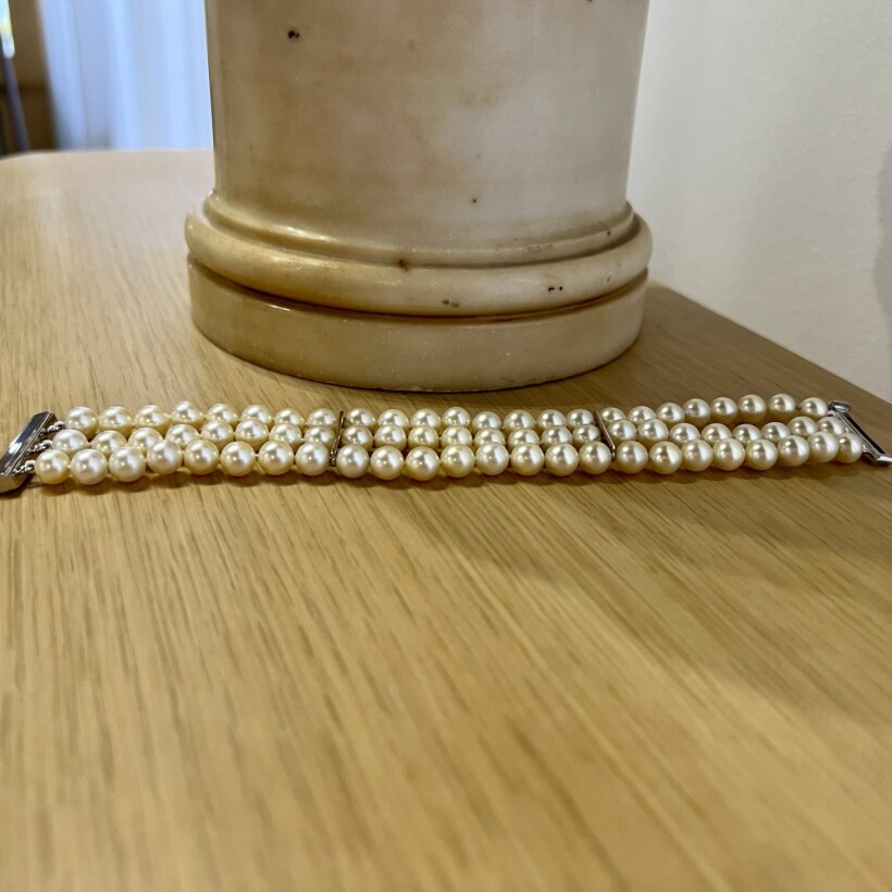 Bracelet 3 rangs en or blanc et perles de culture