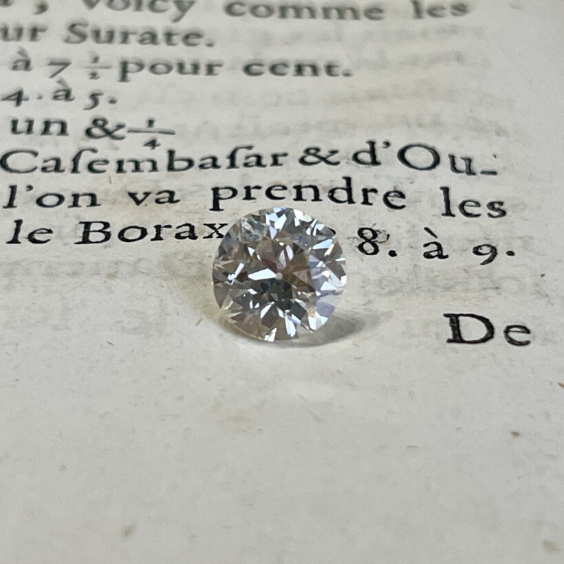 Diamant de taille ancienne de 3,55 carats légèrement teinté K VS2