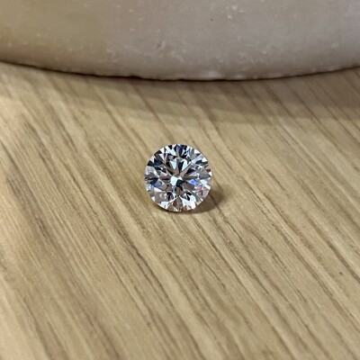 Diamant moderne de 2,02 carats extra blanc F SI1