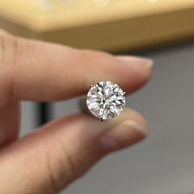 Diamant moderne de 2,02 carats extra blanc F SI1